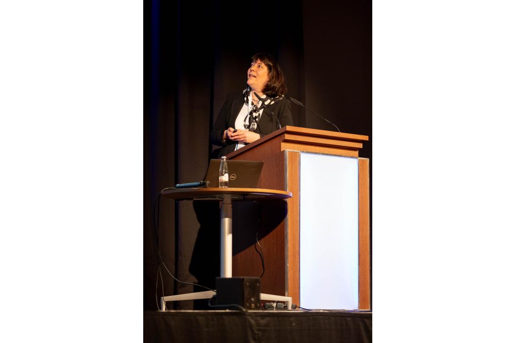 Einmal mehr lädt Frau Prof. Dr. Heike Proff im Namen der Uni Duisburg-Essen zum Wissenschaftsforum der Mobilität nach Duisburg. | Foto: Ch. Festing