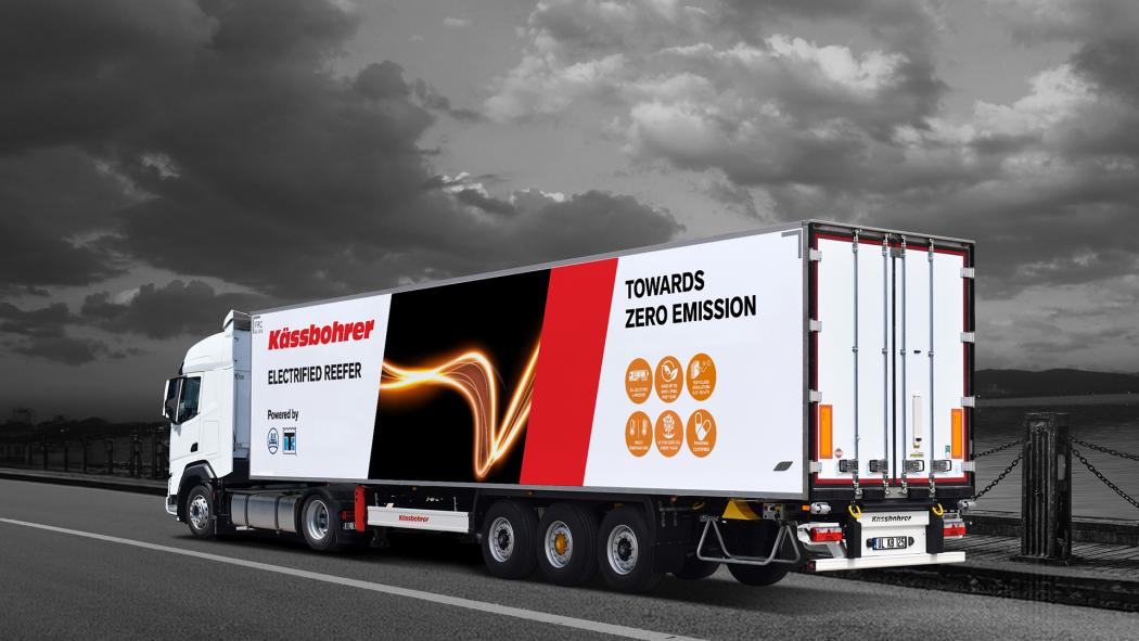 Der e-Curtainsider ist mit einem ZF-Rückgewinnungsachssystem ausgestattet, das Traktionsunterstützung sowohl für Verbrennungsmotoren als auch für Elektro-Lkw bietet. (Foto: Kässbohrer)