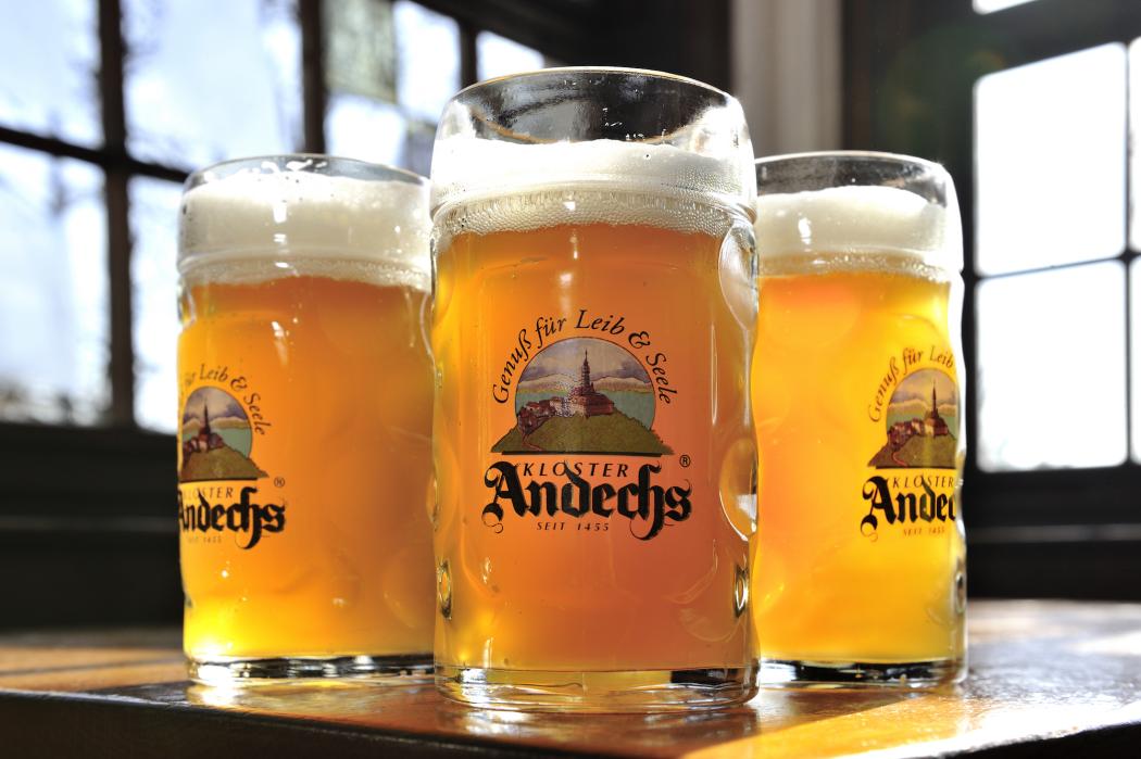 Biergenuss und weitere kulinarische Highlights stehen neben spirituellen Erlebnissen im Zentrum der neuen Gruppenprogramme im Kloster Andechs. (Foto: Kloster Andechs)