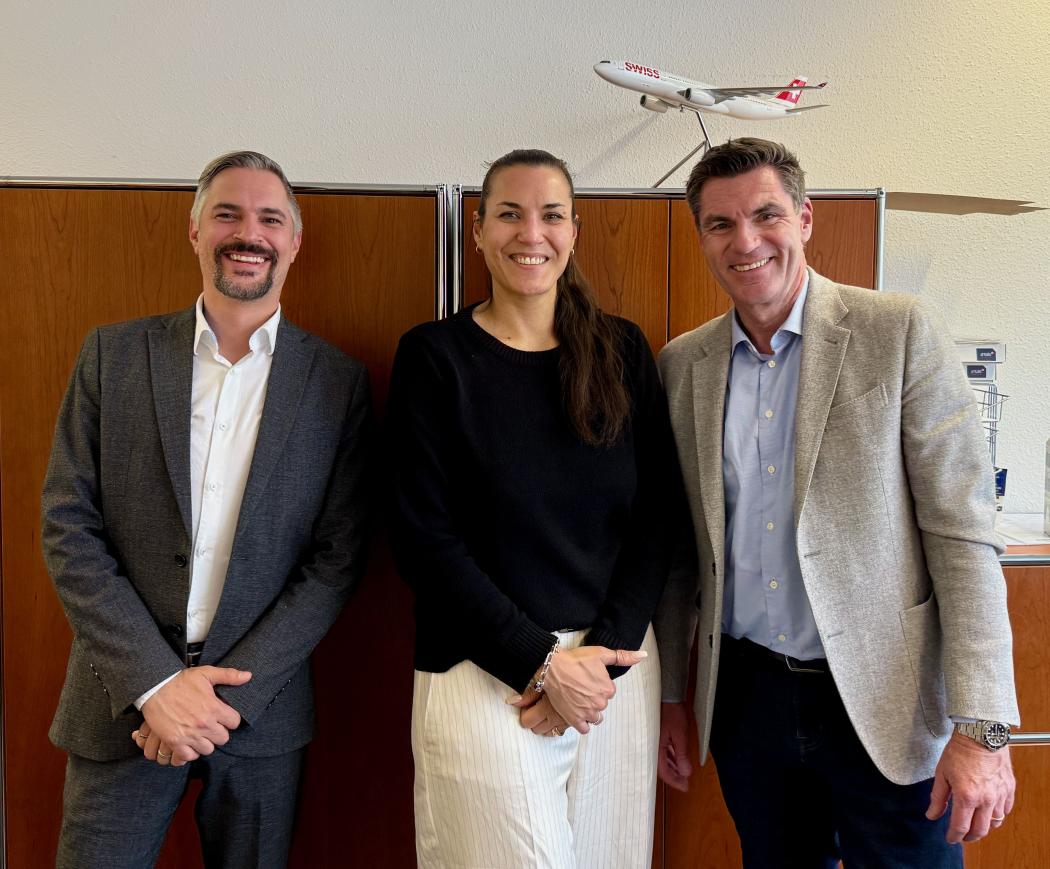 MBS Logistics erweitert ihr spezialisiertes Logistikportfolio. Im Bild (v.l.): Fabian Heil, Geschäftsführer der MBS Logistics AG, Maria Wegmüller, Geschäftsführerin der Gerhard Wegmüller GmbH, Joerg Roehl, CEO der MBS-Gruppe und Vorstand des Verwaltungsrats der MBS Logistics AG. Foto: MBS Logistics