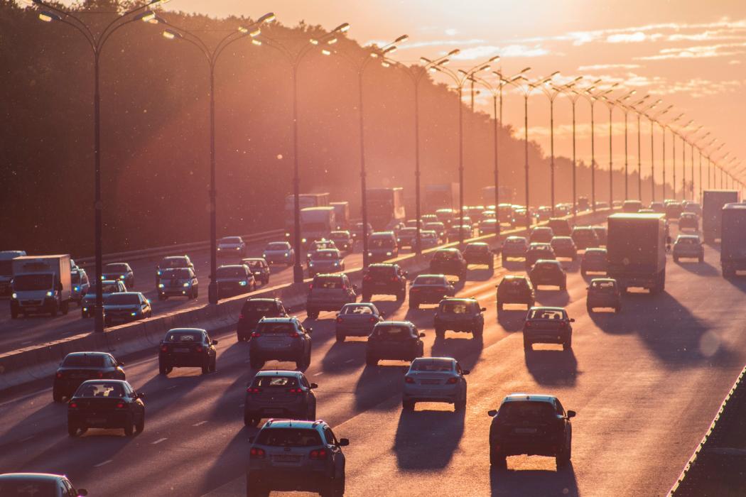 Analysten bewerten Preis- und Nachfrageentwicklungen im europäischen Straßengüterverkehr anhand aktueller Quartalsdaten. | Foto: Aleksandr Popov, Unsplash