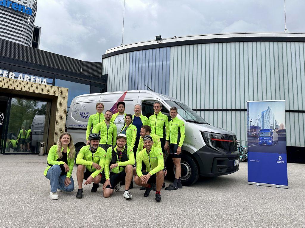 Start in Taufkirchen bei München, für Mensch und Maschine. | Foto: Renault Trucks