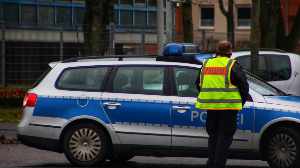 Kontrollteams des BALM setzen bei bundesweiten Einsätzen auf gezielte Zusammenarbeit mit Polizei und Zoll an Verkehrsknotenpunkten. | Foto: Jonas Augustin, Unsplash