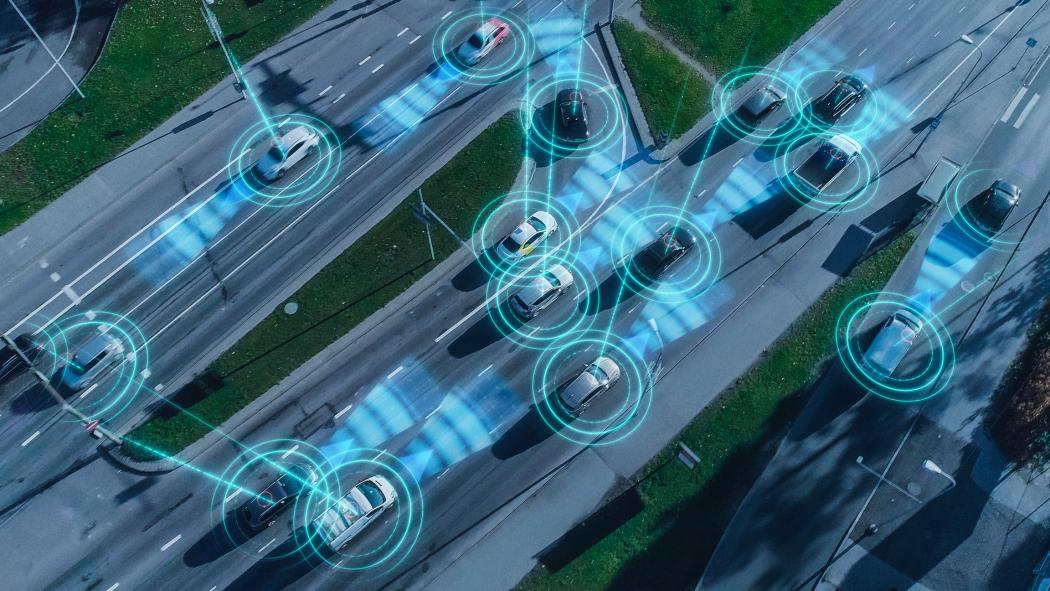 Auch das Autonome Fahren unter Einsatz von KI erfordert im Backend hohe Rechenleistungen und Server. | Foto: TÜV Süd