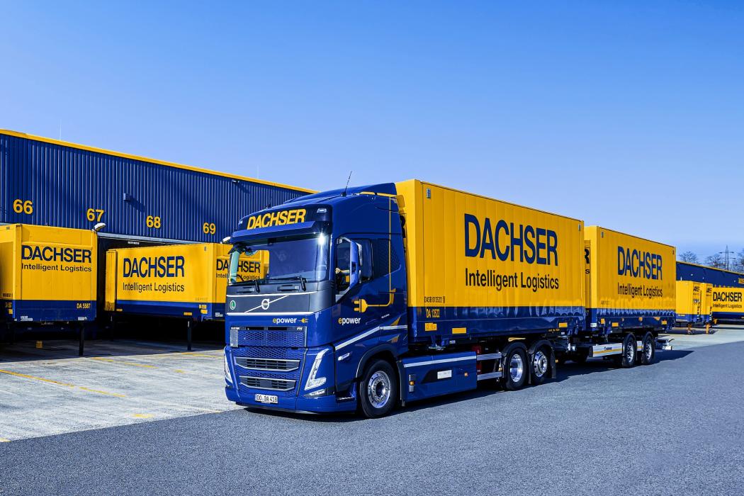 In the outdoor area, Dachser is showcasing fully electric trucks that the company is already using in long-distance transport today. (Photo: Dachser)