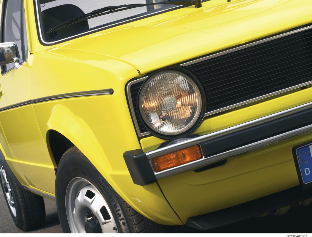 Wachablösung: Der einstige Käfer-Nachfolger Golf hat auch am Oldtimermarkt mittlerweile den Urahn hinter sich gelassen - und liegt an der Spitze der Oldie-Charts. | Foto: VW
