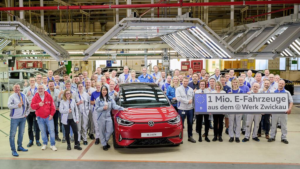 Das einmillionste E-Auto aus Zwickau war ein ID.3. Er wird im Herbst 2025 massiv aufgewertet werden. | Foto: VW