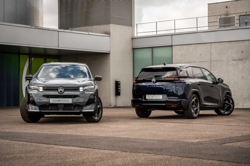 Optisch bleibt der C5 Aircross so dezent wie der C3 - nur die Rückleuchten kommen wild. | Foto: Citroën