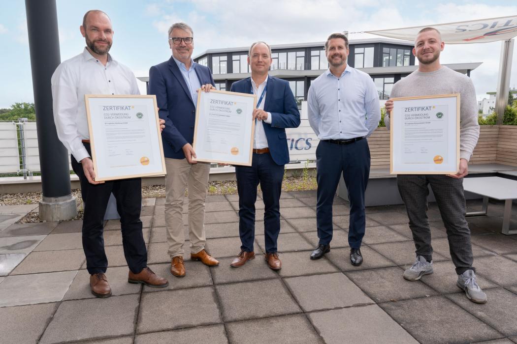 (v.l.): Sebastian Kissel (Director Revision &amp;amp; Administration bei ID Logistics Germany), Ralf Weirich (Leiter Vertrieb Geschäftskunden bei Entega), Robin Otto (CEO ID Logistics Germany GmbH), Timo Strauß (Account Manager bei Entega) und Lukas Kragl (National Energy Manager bei ID Logistics). Foto: ID Logistics