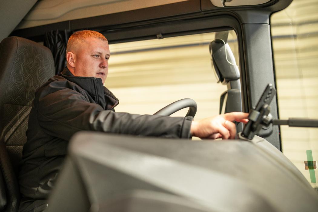 Der Logistikdienstleister hat ein digitales Zahlungssystem eingeführt, das Fahrern sowohl virtuelle als auch physische Karten zur Verfügung stellt, die speziell für die Dauer der jeweiligen Fahrt aktiviert werden. | Bild: Girteka