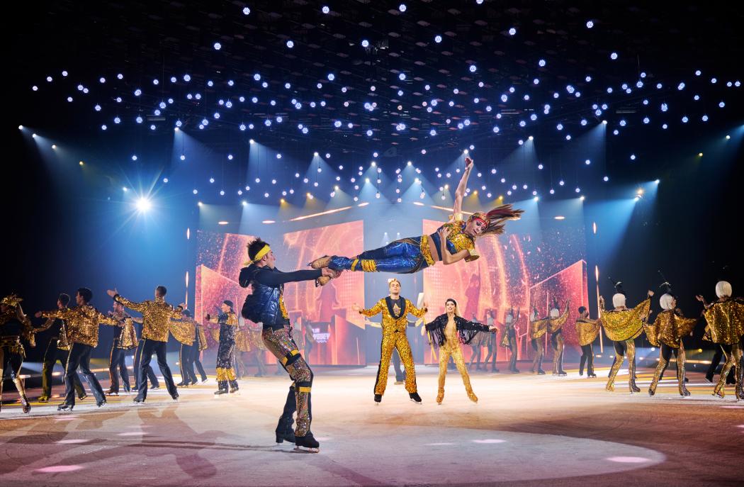 Ab November 2025 geht Holiday on Ice mit der neuen Show „Cinema of Dreams“ auf Deutschlandtour: In 21 Städten wollen 37 internationale Eiskunstläufer vom 19. November 2025 bis zum 26. April 2026 mit einer cineastischen Geschichte über Freundschaft, Mut und große Träume den Vorhang heben für ein filmreifes Spektakel auf dem Eis. (Foto: Holiday on Ice)
