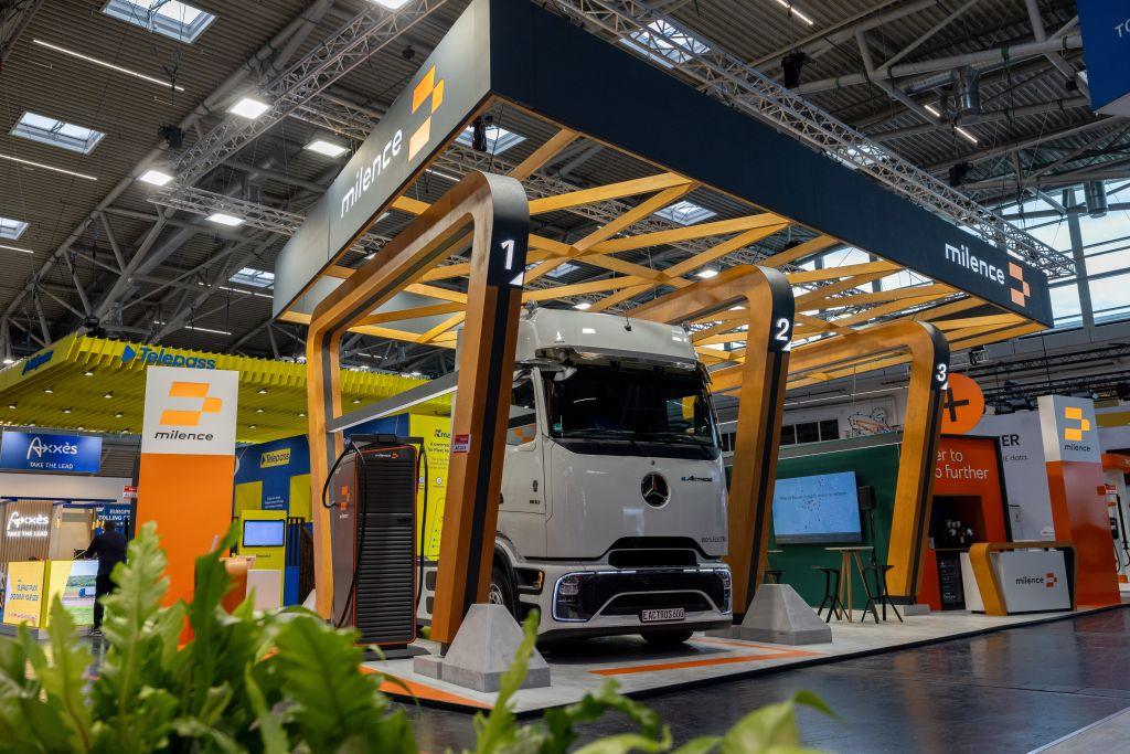 Elektrische Korridore im Fokus: Milence gab Strom auf der Transport Logistik in München. | Foto: Milence