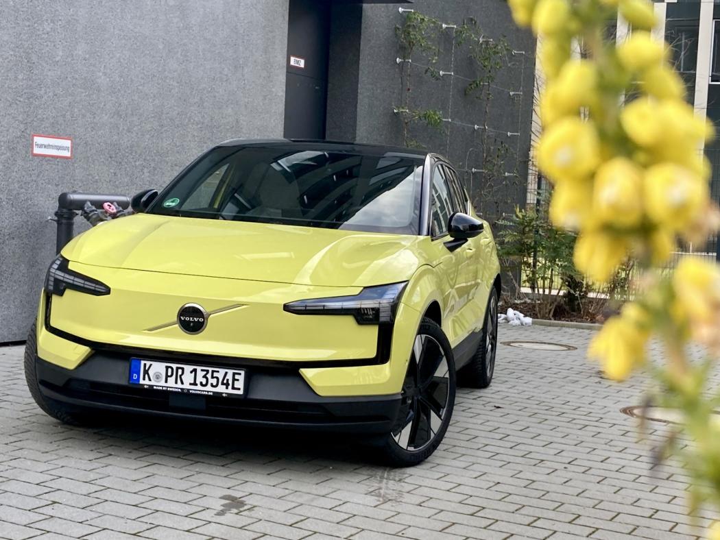 Schade - die gelbe Farbe hat Volvo schon wieder aus dem offiziellen Programm gestrichen. | Foto: G. Soller