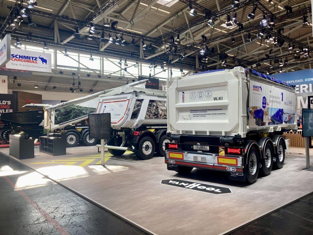 Neue Produkte und Telematik in Serie bei Schmitz-Cargobull und Tochter Van Hool. | Foto: G. Soller