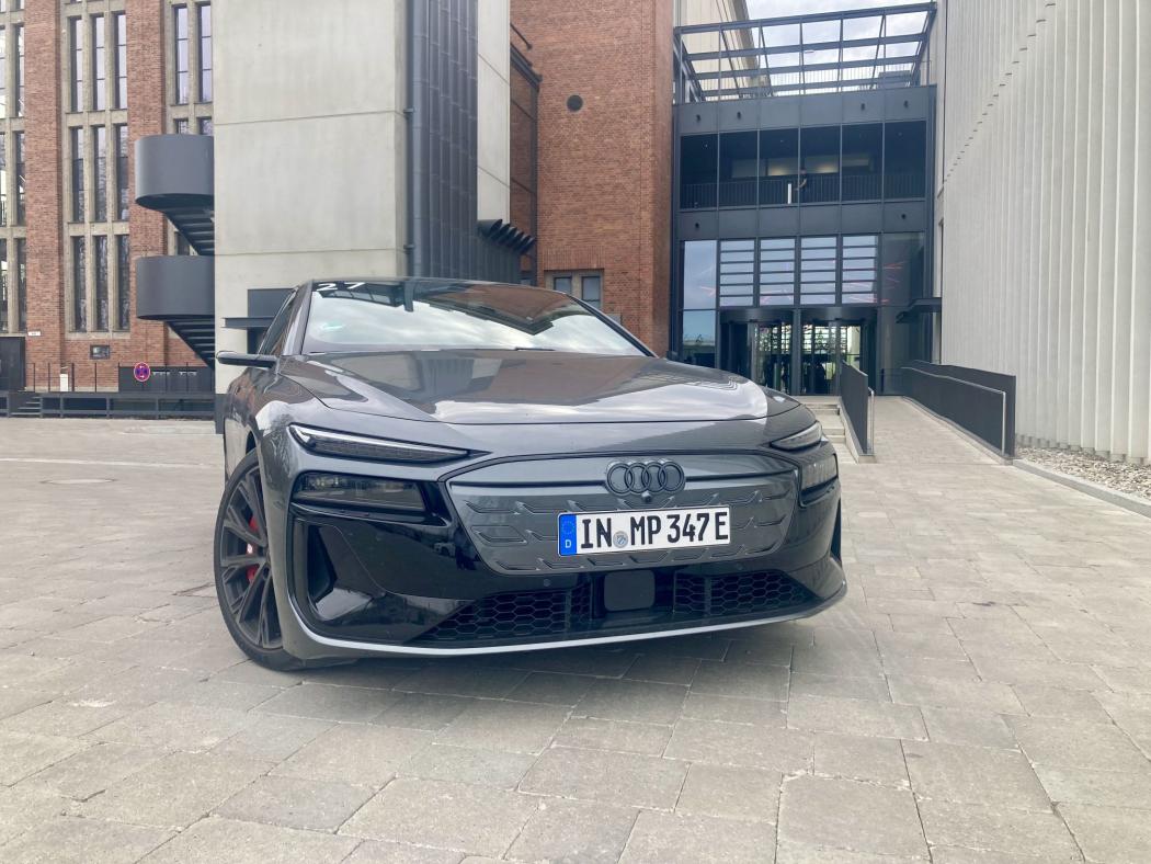 Mit dem S6 e-tron steigt Audi ins Segment der rein elektrisches Businesslimos ein - praktischerweise mit großer Heckklappe. | Foto: G. Soller