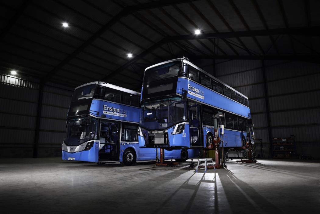 KleanDrive hat begonnen, die ersten 30 Wrightbus-Dieselbusse von First Bus auf Elektroantrieb umzurüsten. (Foto: KleanDrive)