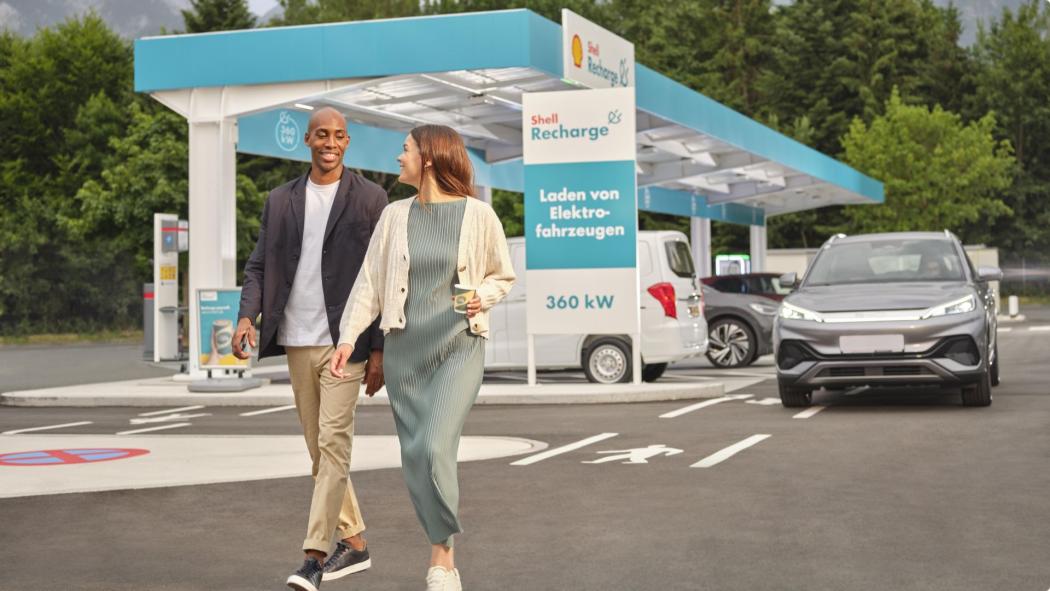 Haben gut lachen: Shell-Kunden können jetzt auch von Vorteilstarifen profitieren. | Foto: Shell
