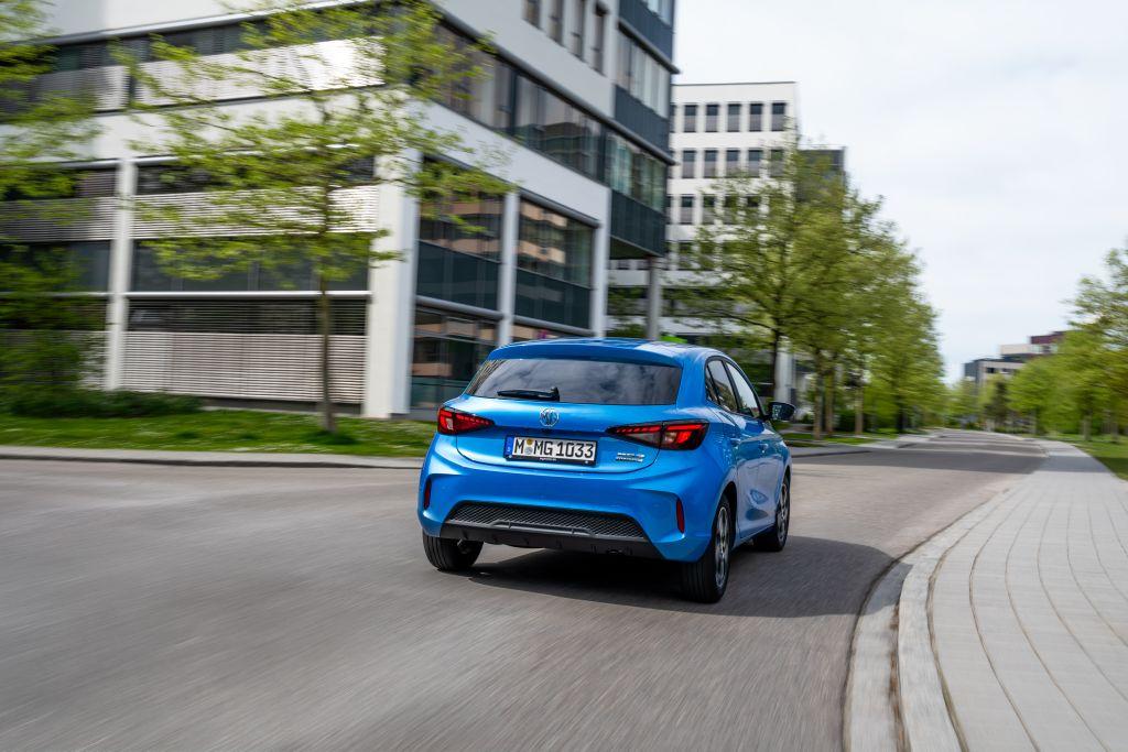 Von wegen Nichtraucher: MG hat als eine der ersten China-Marken auf die E-Flaute in Europa und die Zölle der EU reagiert und mit dem MG3 einen Verbrenner-Hybriden auf den Markt gebracht, der sich recht gut verkauft. | Foto: MG Motor