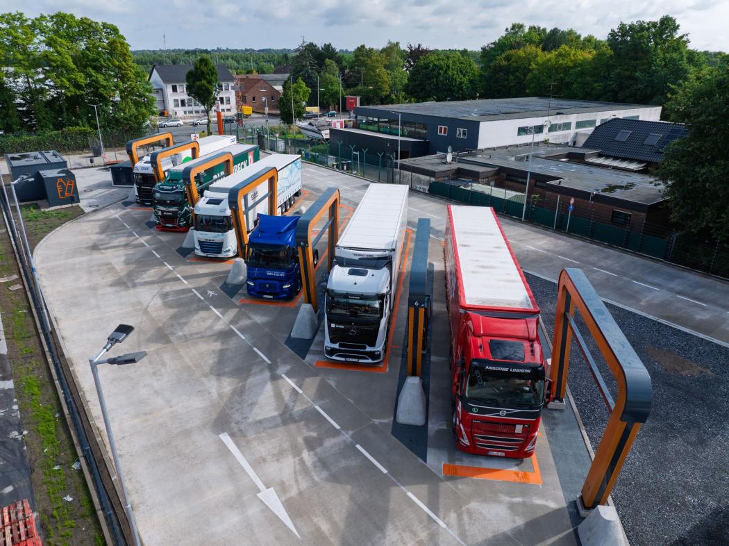 Die neuen Milence-Standorte sollen den emissionsfreien Straßengüterverkehr entlang wichtiger TEN-T-Korridore unterstützen und das wachsende europäische Ladenetz von Milence stärken. Foto: Milence