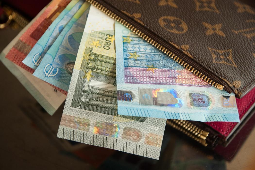 Mindestlohn steigt bis 2027 deutlich – LBS warnt vor steigenden Kosten und Preisdruck in der Logistik. (Foto: Pixabay)
