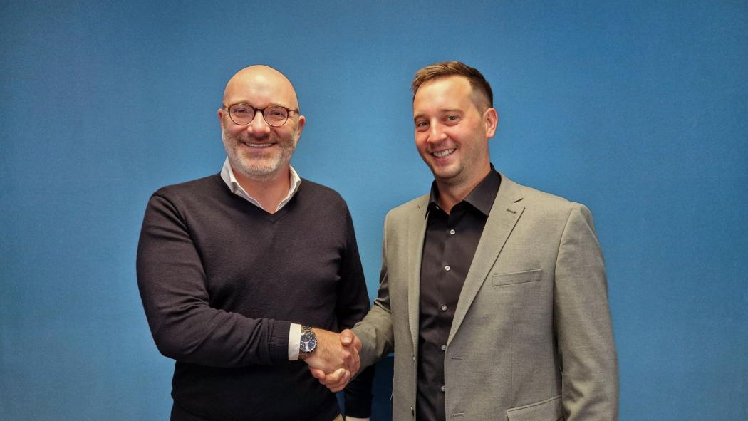 LIS erweitert die Kapazitäten durch die Zusammenarbeit mit A4L. Im Bild: Fabian Zettl, Geschäftsführer der A4L GmbH (re.), und Magnus Wagner, Co-CEO LIS GmbH (li.). (Foto: LIS GmbH)