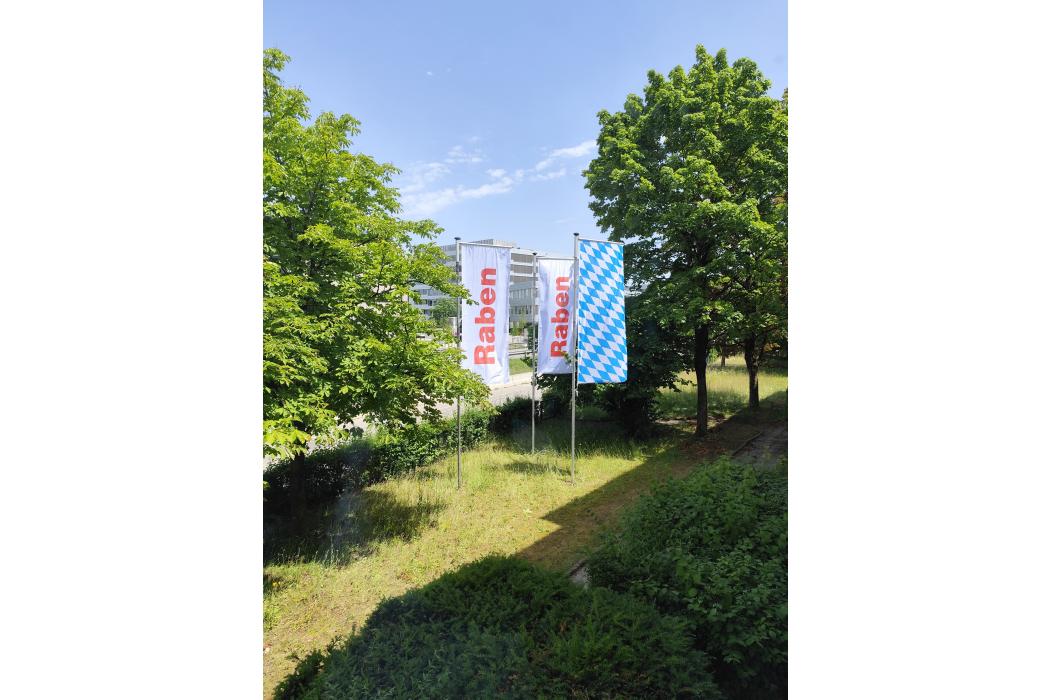 Der neue Standort in Garching umfasst rund 2.200 Quadratmeter Umschlagsfläche sowie rund 5.000 Quadratmeter für Logistikaktivitäten. Foto: Raben Group