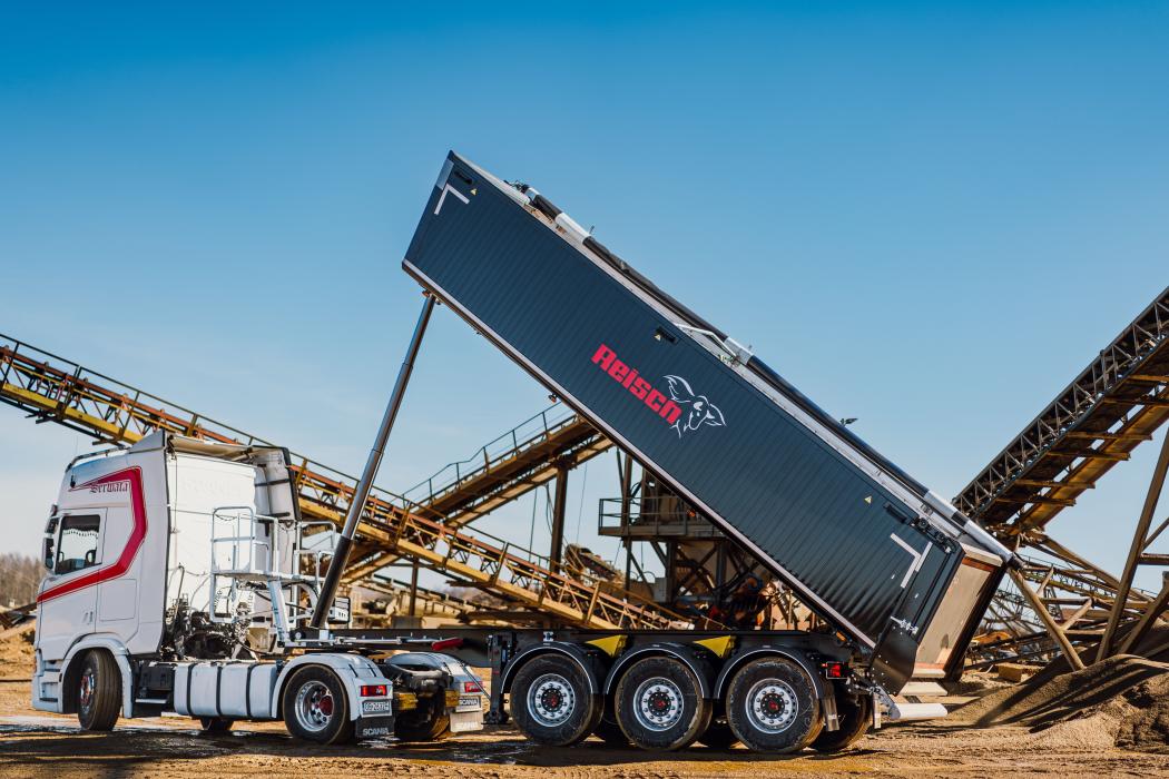 Für den Aluminium-Kipper Alu Box R sind verschiedenen Konfigurationsmöglichkeiten erhältlich. (Foto: Reisch)