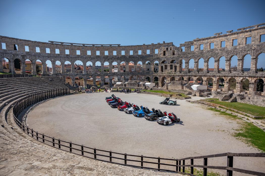 In Pula traf Hightech auf Historie. | Foto: Rimac