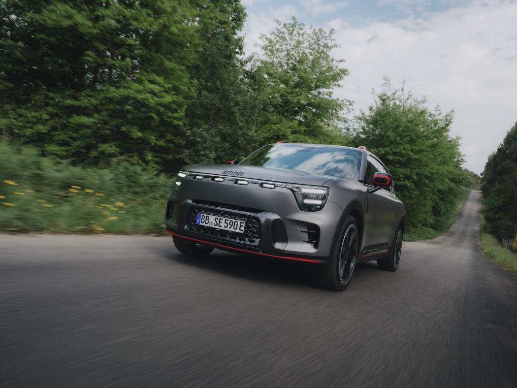 Fast 650 PS im 4,7-Meter-Quader-SUV. Nie war ein Smart größer, quadriger und stärker! | Foto: Smart