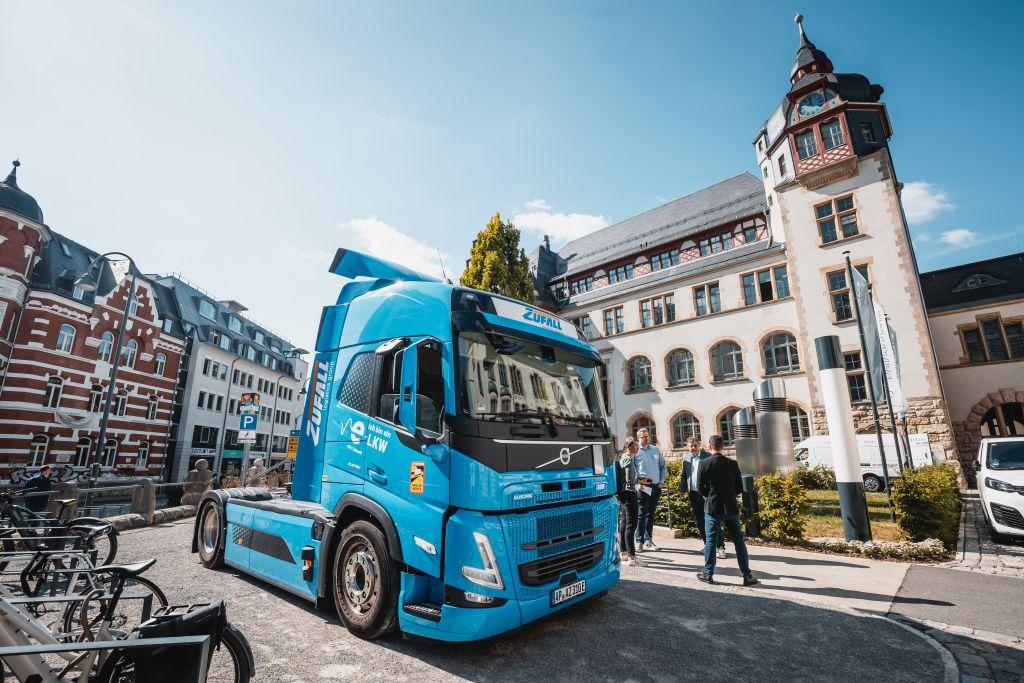Praktiker aus Unternehmen und Kommunen diskutierten im Volkshaus Jena über bessere und nachhaltigere Logistik. (Foto: Dako)