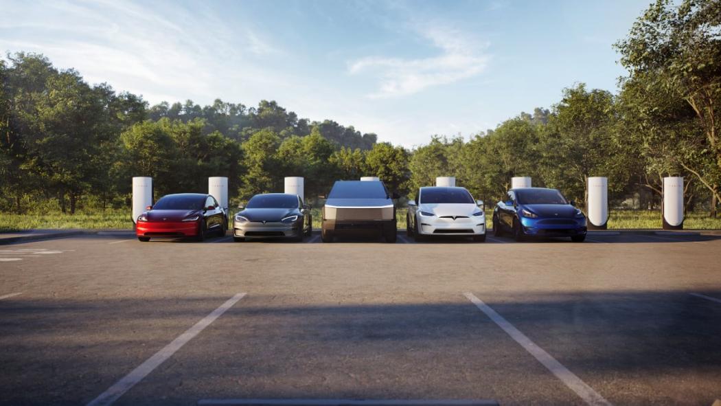 Teslas Autogeschäft ist im Sinkflug: Dazu kamen Probleme mit dem Cybertruck (Mitte). | Foto: Tesla