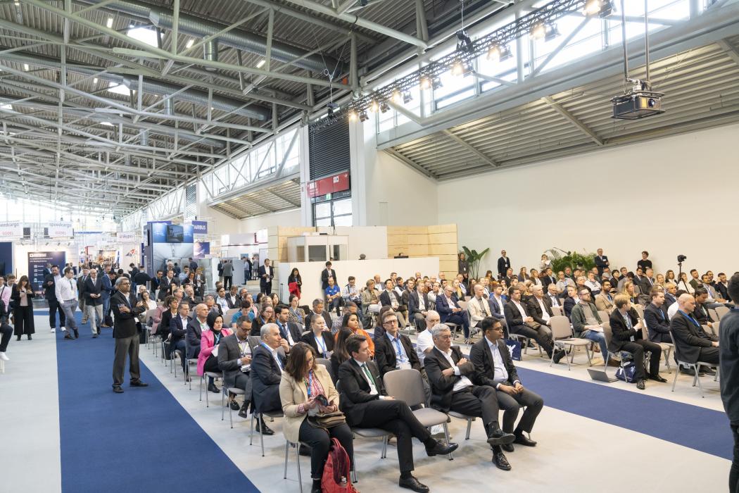Intensive discussions and active exchanges traditionally characterize the forums of Transport Logistic. (Photo: Messe München GmbH)