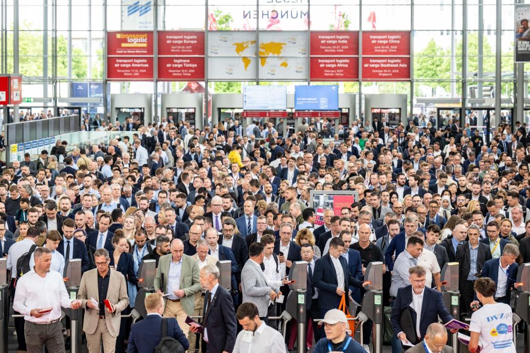 Die Messe München teilte mit, dass sowohl die Besucherzahl bei der transport logistic als auch die belegte Fläche größer als vor zwei Jahren waren. (Bild: Messe München)