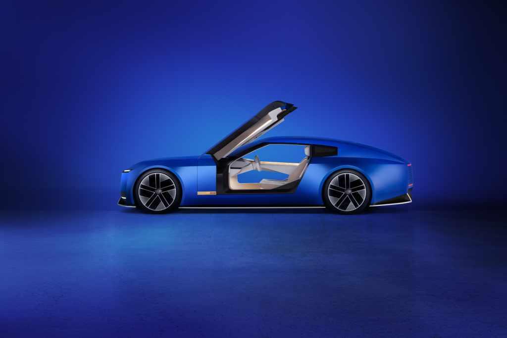 Der Type 00 kündigt die viertürige Sportlimousine an. Weniger krass, aber mit britischen Akzenten, heißt: Holz und Leder, aber neu interpretiert. | Foto: Jaguar