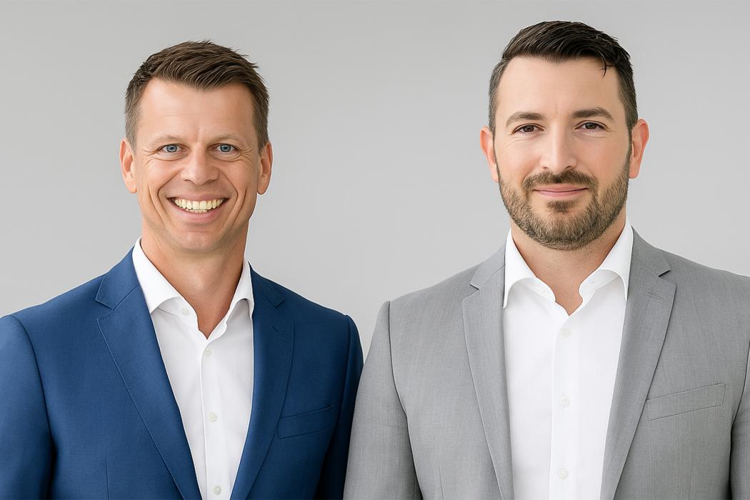 Steffen Freichel (re.) und Herrik van der Gaag leiten das deutsche Geschäft von Volvo Cars. und blickten für uns vorsichtig in die Zukunft. | Foto: Volvo Cars/KI