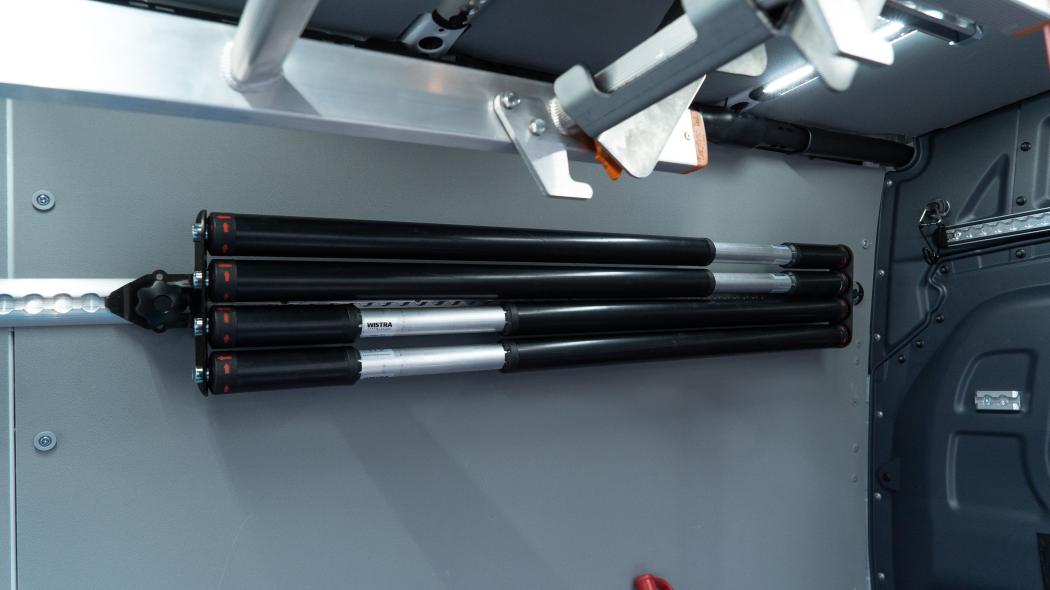 The new Wistra Quattro holder for locking bars can be attached without tools in just a few seconds. (Photo: Wistra GmbH Cargo Control)
